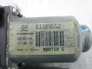 Foto de ELEVALUNAS DELANTERO DERECHO OPEL MERIVA 1.4 16V (90 CV / 66 KW) referencia 93389552 foto 2