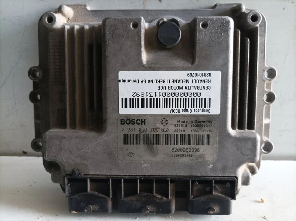 Foto de CENTRALITA MOTOR UCE RENAULT MEGANE II BERLINA 5P 1.9 dCi Diesel (120 CV / 88 KW) referencia 0281010769