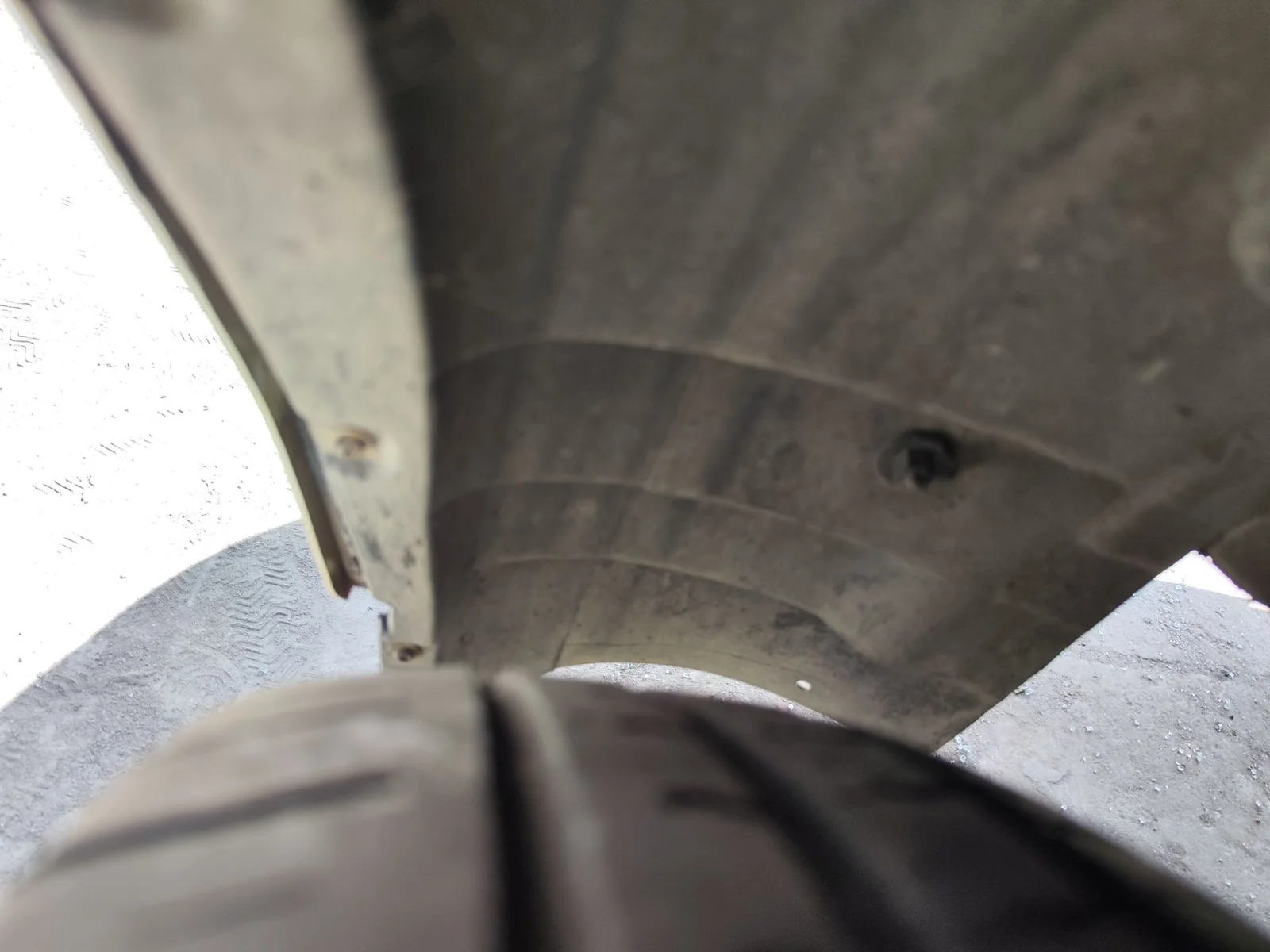 Foto de PASO RUEDA DELANTERO IZQUIERDO SEAT IBIZA (6K1) 1.4 (60 CV / 44 KW)