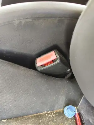 Foto de PRETENSOR AIRBAG IZQUIERDO RENAULT SCENIC II (JM) 1.5 dCi Diesel (106 CV / 78 KW)
