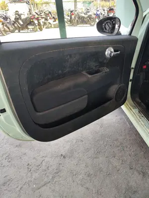 Foto de GUARNECIDO PUERTA DELANTERA IZQUIERDA FIAT 500 (150) BERLINA 1.2 CAT (69 CV / 51 KW) referencia 0735569064