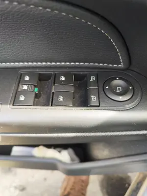 Foto de MANDO ELEVALUNAS DELANTERO IZQUIERDO OPEL ASTRA H BERLINA 1.7 16V CDTI (110 CV / 81 KW)