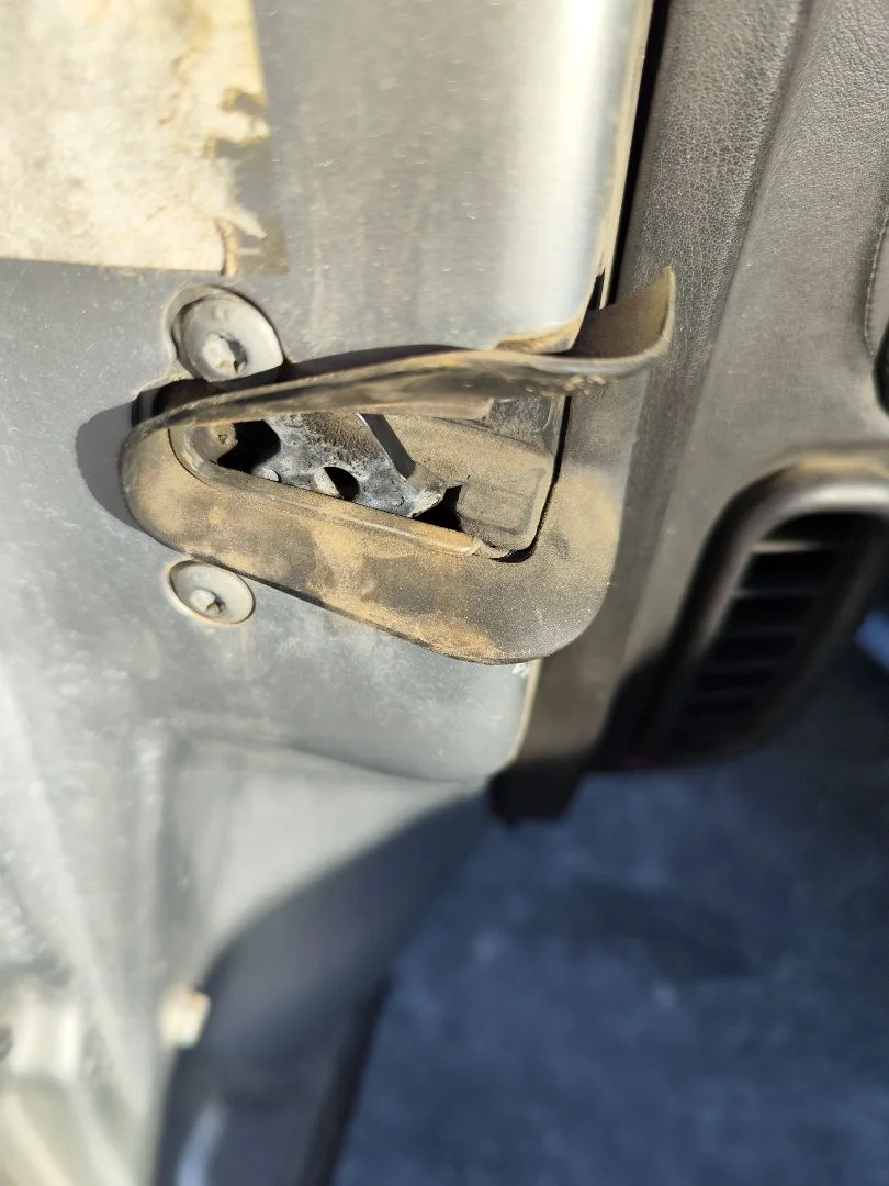 Foto de CERRADURA PUERTA DELANTERA IZQUIERDA AUDI A8 (D2) 4.2 V8 40V (310 CV / 228 KW)