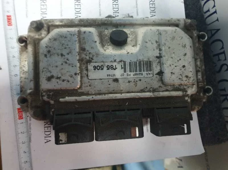 Foto de CENTRALITA MOTOR UCE CITROEN SAXO referencia 0261206246