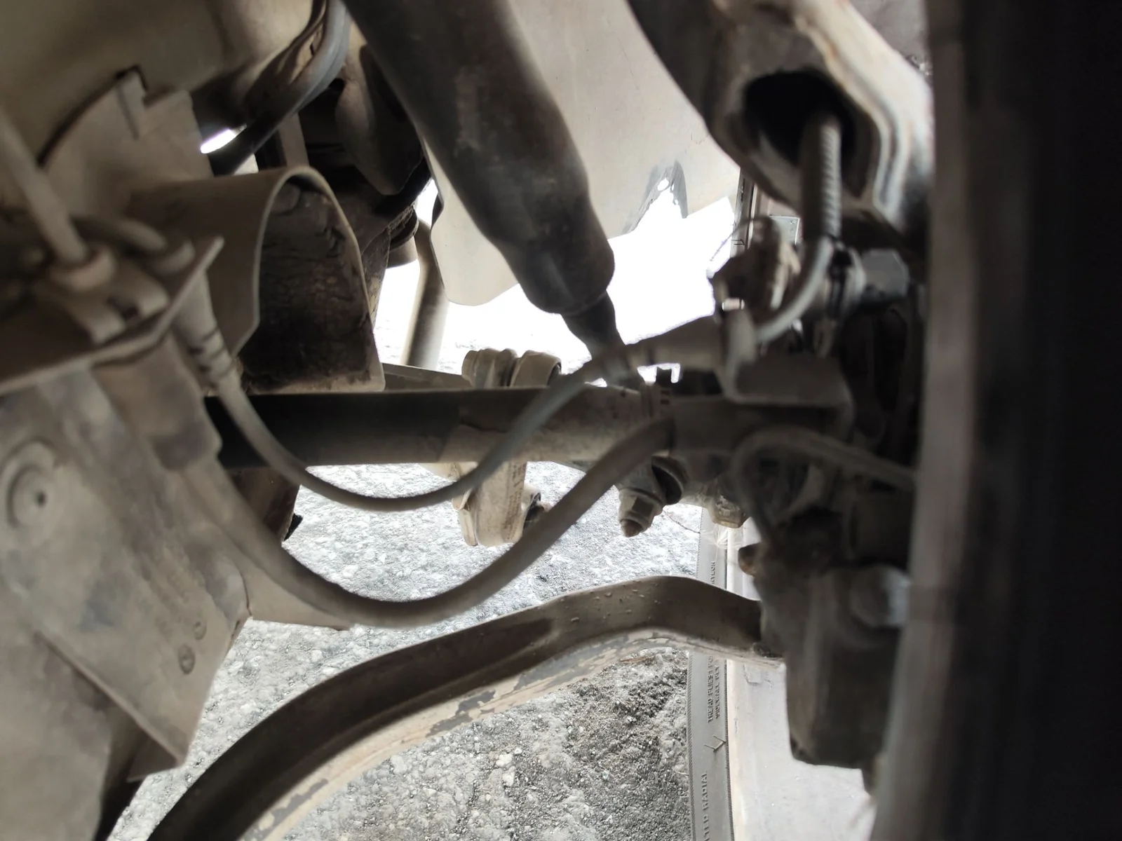 Foto de BRAZO SUSPENSION DELANTERO DERECHO VOLKSWAGEN PASSAT BERLINA (3B3) 1.9 TDI (131 CV / 96 KW)