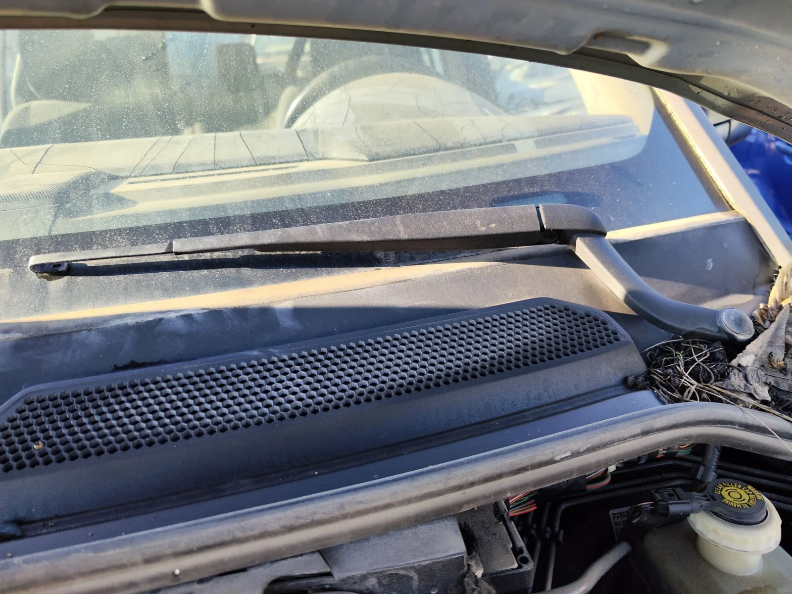 Foto de BRAZO LIMPIA DELANTERO IZQUIERDO LAND ROVER DISCOVERY 2.7 Td V6 CAT (190 CV / 140 KW)