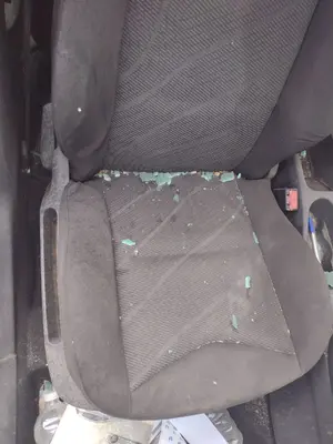 Foto de ASIENTO DELANTERO DERECHO PEUGEOT 308 1.6 16V HDi (90 CV / 66 KW) referencia 16238693ZF foto 2