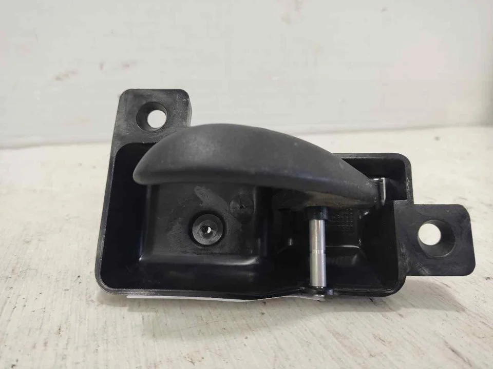 Foto de MANETA INTERIOR DELANTERA IZQUIERDA FORD ESCORT BERL./TURNIER referencia 95AGA22601