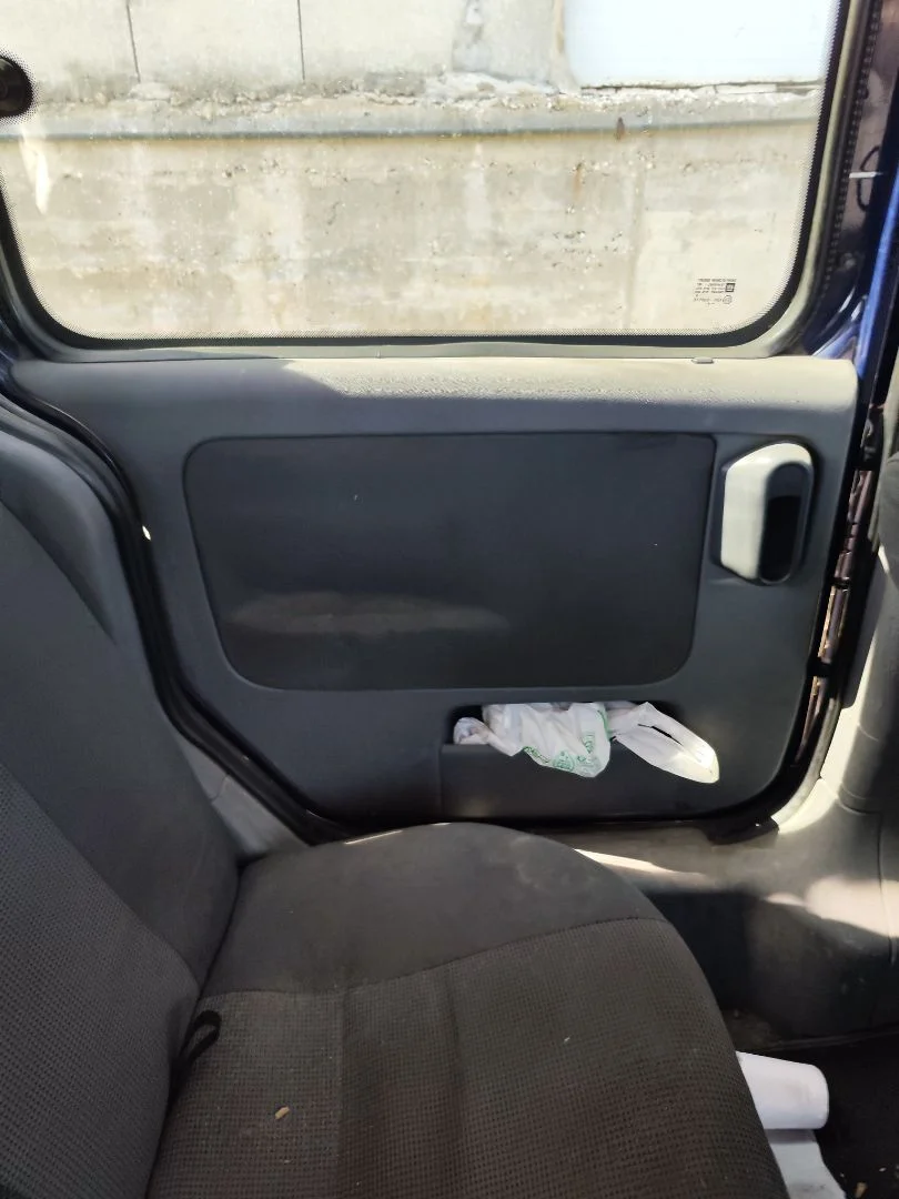 Foto de GUARNECIDO PUERTA TRASERA IZQUIERDA OPEL COMBO (CORSA C) 1.3 16V CDTI CAT (Z 13 DT / LN9) (69 CV / 51 KW) referencia 13222749