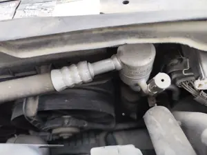 Foto de TUBOS AIRE ACONDICIONADO VOLKSWAGEN GOLF IV BERLINA (1J1)(10.1997) 1.9 TDI (131 CV / 96 KW)