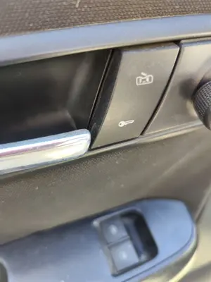 Foto de INTERRUPTOR SEAT IBIZA (6L1) 1.9 TDI (101 CV / 74 KW)