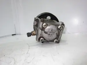 Foto de BOMBA DIRECCION FORD FOCUS BERLINA (CAP) referencia 4M503A733AR foto 3