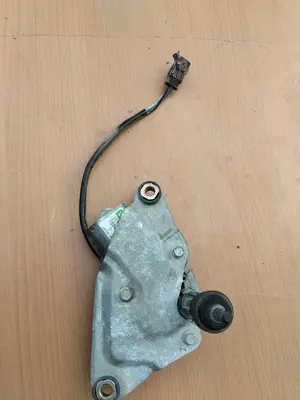 Foto de MOTOR LIMPIA TRASERO PEUGEOT 106 (S1)(08.1991) 1.5 Diesel CAT (TUD5 / VJY) (57 CV / 42 KW) referencia 53009002