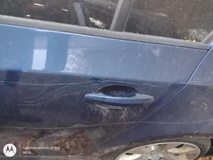 Foto de PUERTA TRASERA IZQUIERDA BMW SERIE 5 BERLINA (E60) 3.0 Turbodiesel CAT (218 CV / 160 KW)