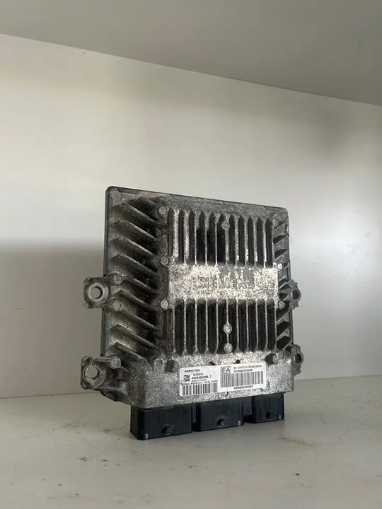 Foto de CENTRALITA MOTOR UCE PEUGEOT 407 referencia SV CMMD SID803ACEM00