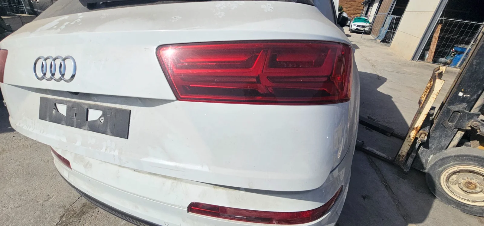 Foto de PILOTO TRASERO DERECHO AUDI SQ7 (4MB) 4.0 V8 TDI (435 CV / 320 KW) referencia 4M0945094M