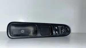 Foto de MANDO ELEVALUNAS DELANTERO IZQUIERDO PEUGEOT 307 BERLINA (S2) referencia 53269706 foto 1