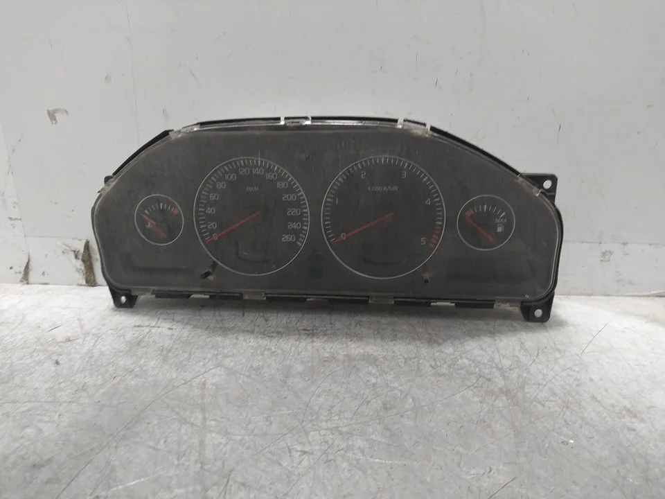 Foto de CUADRO INSTRUMENTOS VOLVO XC90 2.4 Diesel CAT (185 CV / 136 KW) referencia 30746101