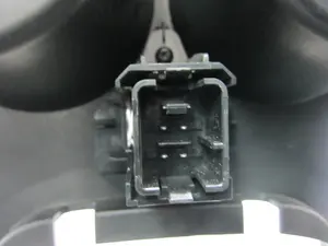 Foto de APOYABRAZOS CENTRAL SEAT ALTEA XL (5P5) 1.9 TDI (105 CV / 77 KW) referencia 5P0864251 foto 4