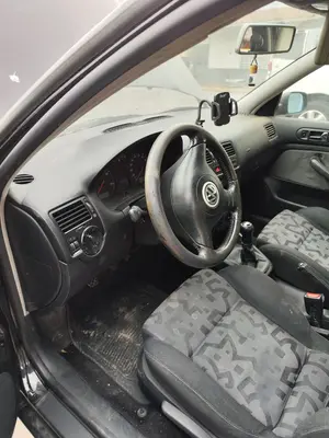 Foto de SALPICADERO VOLKSWAGEN BORA BERLINA (1J2)(1998) 1.9 TDI (110 CV / 81 KW)