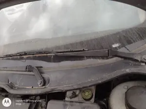 Foto de BRAZO LIMPIA DELANTERO IZQUIERDO PEUGEOT 206 1.4 HDi (68 CV / 50 KW) referencia 6429R9