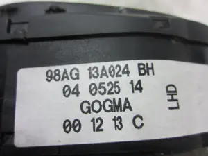 Foto de MANDO LUCES FORD FOCUS BERLINA (CAK) 1.8 TDDI Turbodiesel CAT (90 CV / 66 KW) referencia 98AG13A024BH foto 4