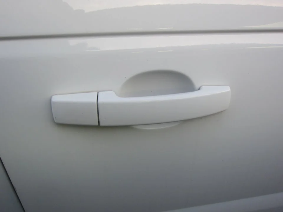 Foto de MANETA EXTERIOR TRASERA DERECHA LAND ROVER RANGE ROVER SPORT 2.7 Td V6 CAT (190 CV / 140 KW) referencia FPH500260A
