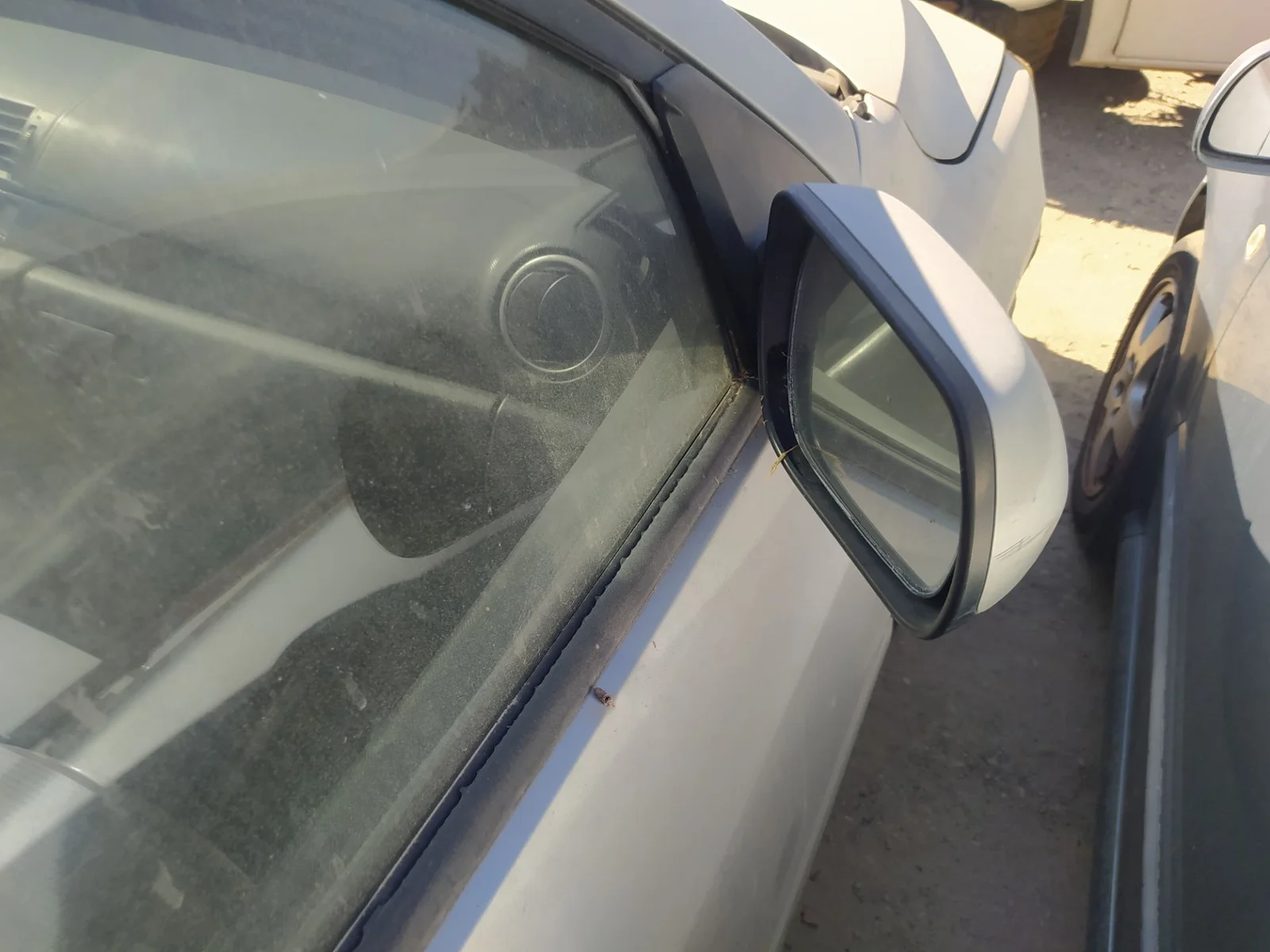 Foto de RETROVISOR DERECHO MAZDA 3 BERLINA (BK) 1.6 CD Diesel CAT (109 CV / 80 KW) referencia BP4N-69-120A