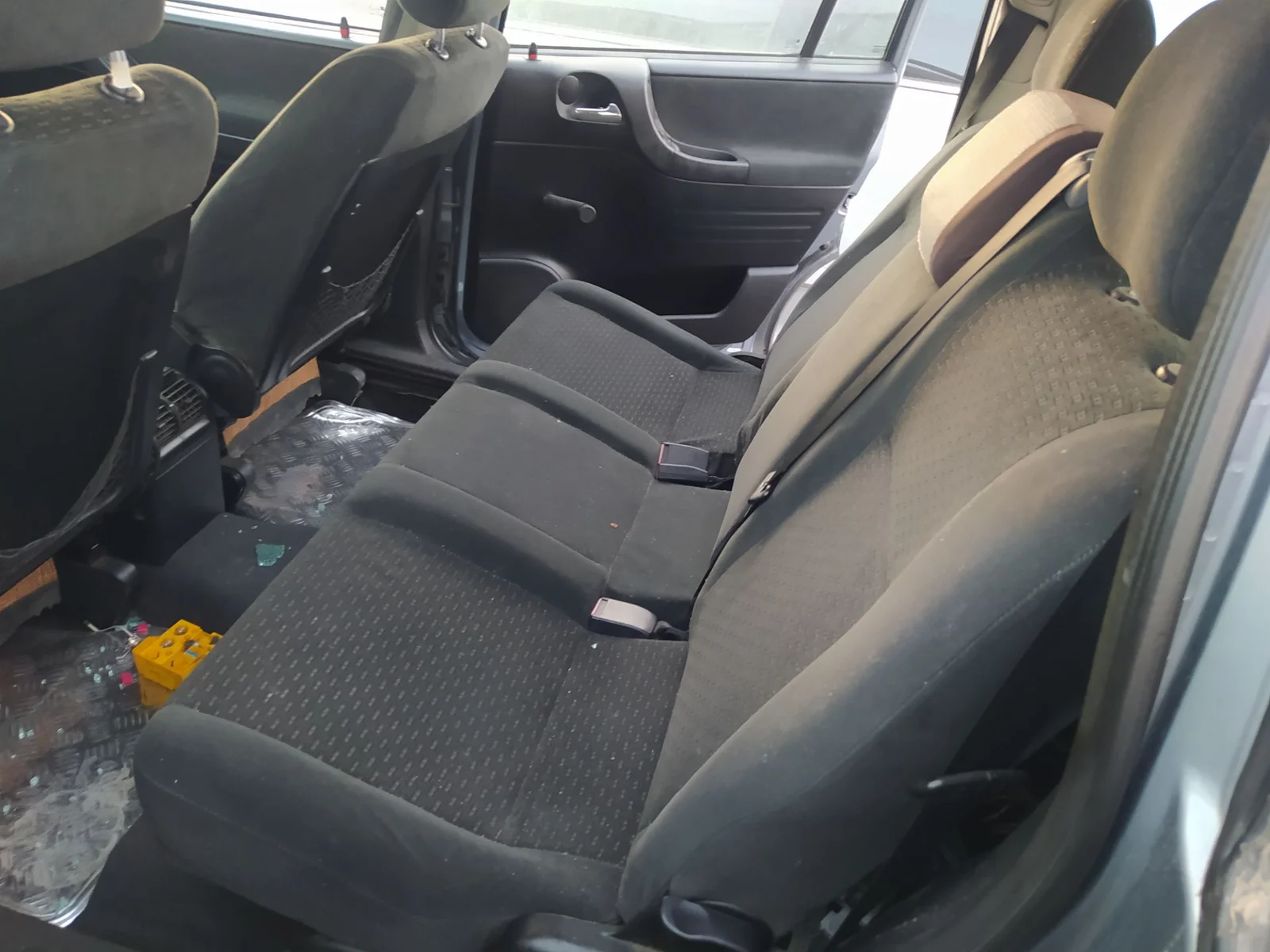 Foto de CINTURON SEGURIDAD TRASERO DERECHO OPEL ZAFIRA A 2.0 DTI (101 CV / 74 KW)