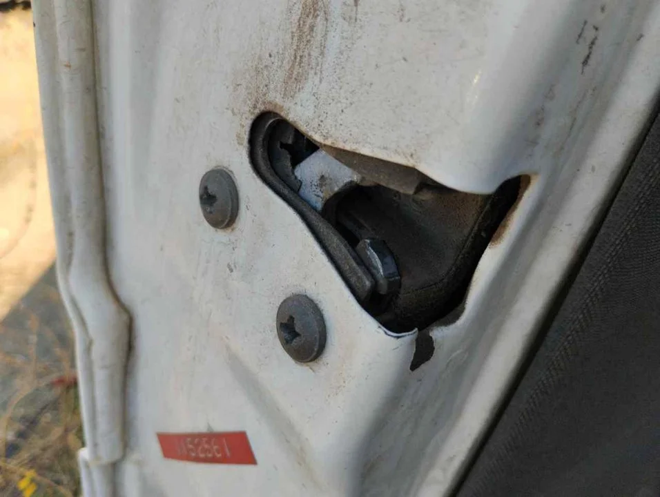 Foto de CERRADURA PUERTA DELANTERA IZQUIERDA FORD TRANSIT FURGÓN (CY/DY)(1986) 2.5 Diesel (80 CV / 59 KW)