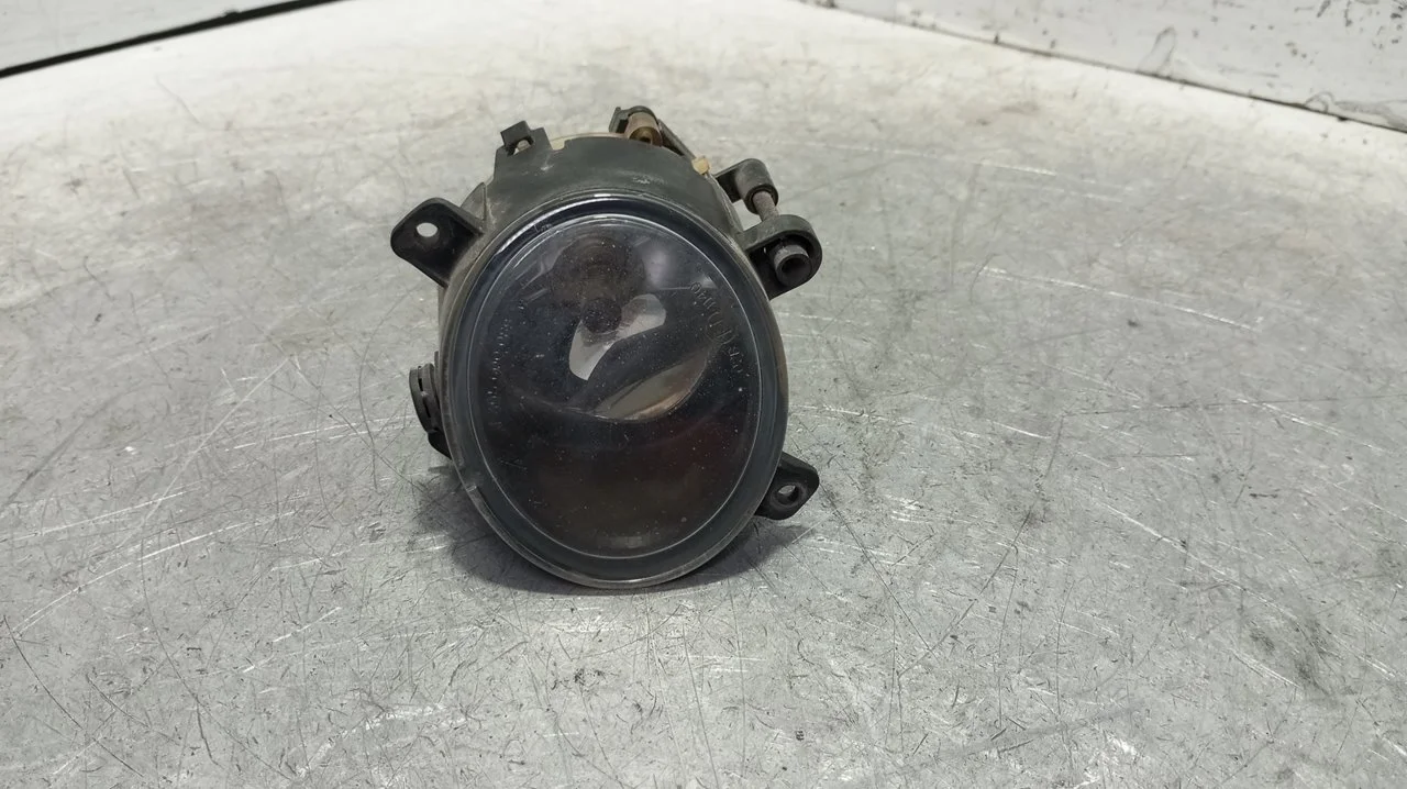 Foto de FARO ANTINIEBLA IZQUIERDO FORD MONDEO BERLINA (GE) 2.0 TDCi CAT (131 CV / 96 KW) referencia 1S7115K202AC