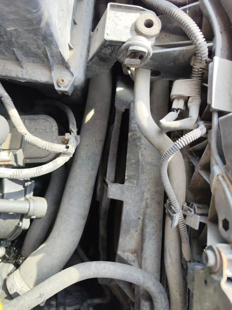 Foto de ELECTROVENTILADOR RADIADOR AIRE ACONDICIONADO FORD FOCUS BERLINA (CAP) 1.8 TDCi Turbodiesel CAT (116 CV / 85 KW)