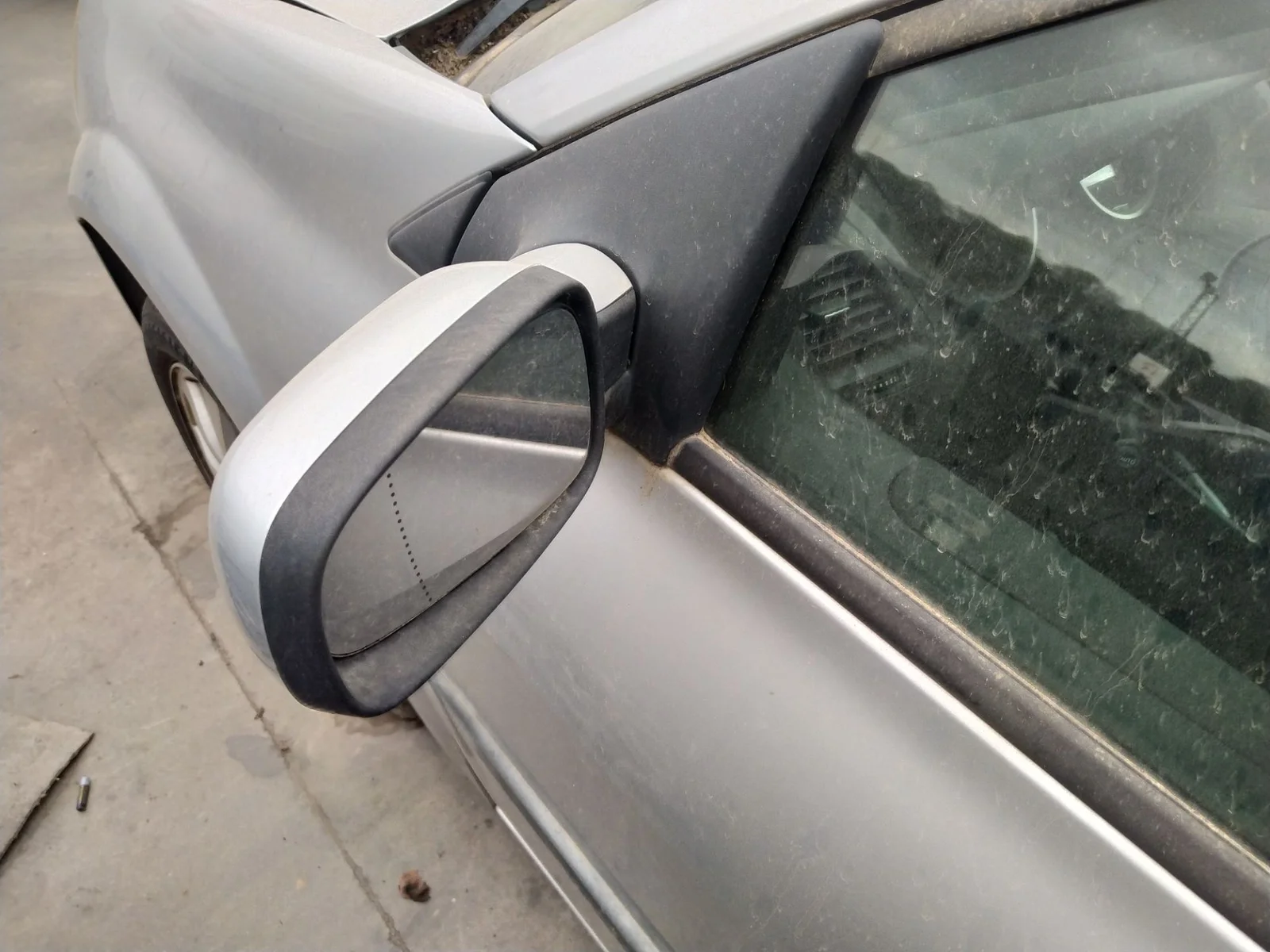 Foto de RETROVISOR IZQUIERDO RENAULT MEGANE II CLASSIC BERLINA 1.6 16V (112 CV / 82 KW)