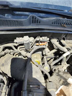 Foto de VALVULA AIRE ADICIONAL AUDI A4 BERLINA (8K2) 2.0 16V TDI (143 CV / 105 KW) foto 2