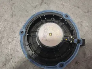 Foto de NO IDENTIFICADO PEUGEOT 208 1.2 12V e-VTi / PureTech (81 CV / 60 KW) referencia A019100 foto 2