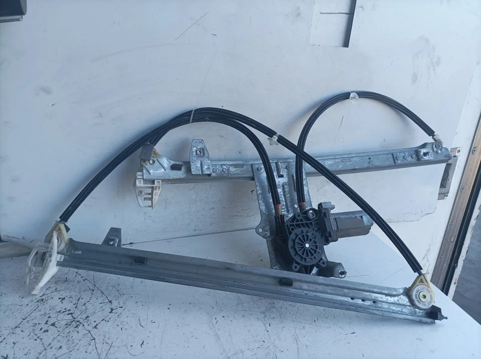 Foto de ELEVALUNAS DELANTERO DERECHO CITROEN XSARA PICASSO referencia 0130821900
