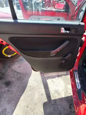 Foto de GUARNECIDO PUERTA TRASERA IZQUIERDA VOLKSWAGEN GOLF IV BERLINA (1J1)(10.1997) 1.9 TDI (90 CV / 66 KW)
