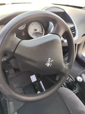 Foto de AIRBAG DELANTERO IZQUIERDO PEUGEOT 207 1.4 HDi (68 CV / 50 KW)