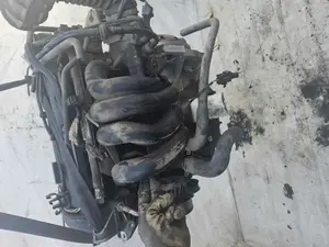 Foto de MOTOR COMPLETO FORD FOCUS BERLINA (CAK) 1.6 16V CAT (101 CV / 74 KW) referencia FYDB foto 4