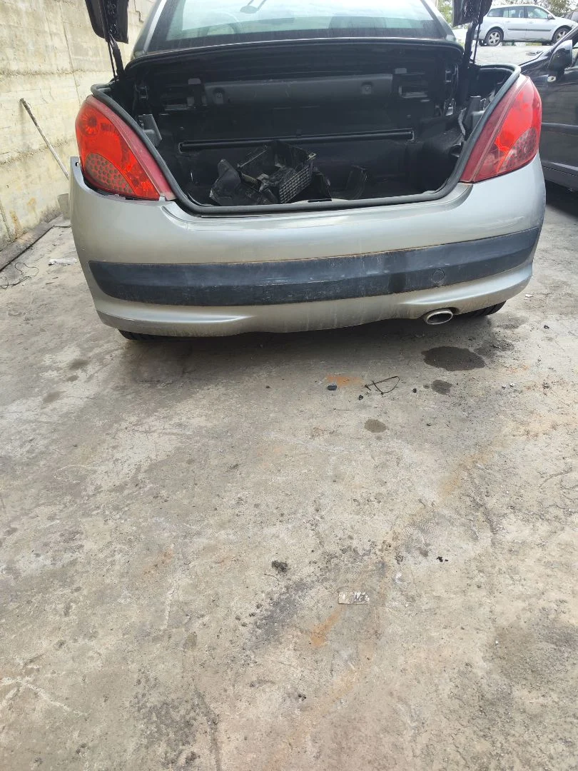 Foto de PARAGOLPES TRASERO PEUGEOT 207 CC CABRIO-COUPÉ 1.6 16V (120 CV / 88 KW)