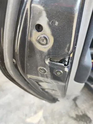 Foto de CERRADURA PUERTA TRASERA IZQUIERDA RENAULT SCENIC II (JM) 1.5 dCi Diesel (106 CV / 78 KW)
