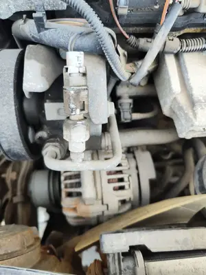 Foto de TUBO PRESION DIRECCION ASISTIDA RENAULT SCENIC I (JA...) 1.4 CAT (95 CV / 70 KW)