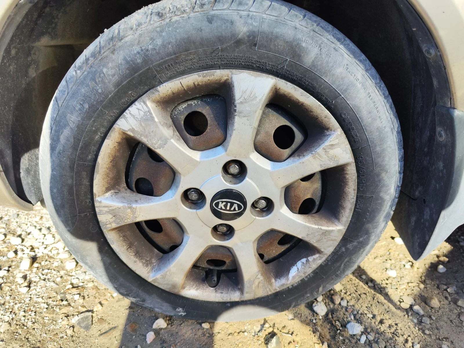 Foto de LLANTA KIA CARENS (RS) 1.8 16V CAT (126 CV / 93 KW)