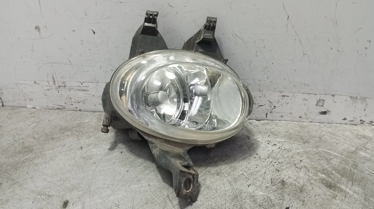 Foto de FARO ANTINIEBLA DERECHO PEUGEOT 206 1.4 HDi (68 CV / 50 KW) referencia 5502007R