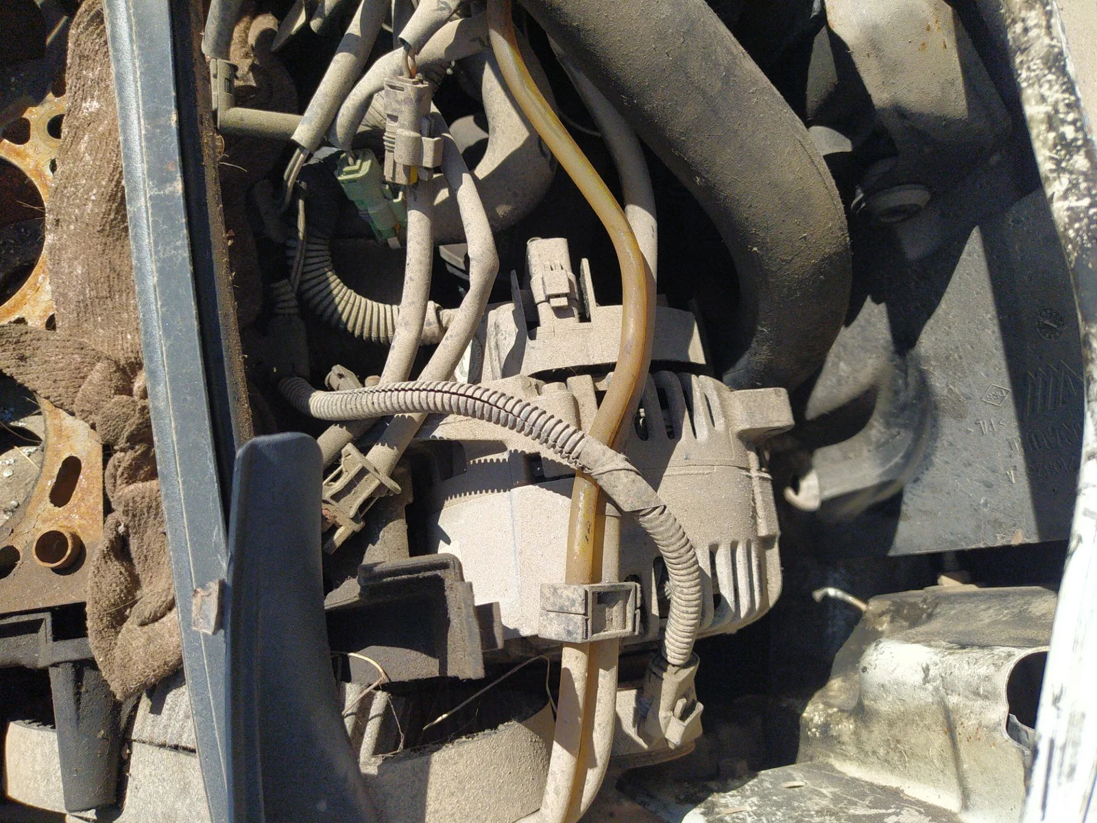 Foto de ALTERNADOR RENAULT CLIO II FASE II (B/CB0) 1.5 dCi Diesel (82 CV / 60 KW) referencia 8200373636