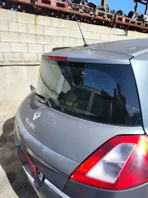 Foto de PORTON TRASERO RENAULT MEGANE II BERLINA 5P 1.4 16V (98 CV / 72 KW) referencia 7751473705 foto 5