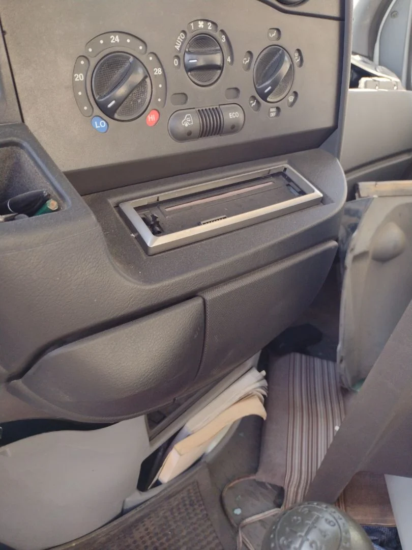 Foto de CENICERO IVECO DAILY FURGÓN 2.3 Diesel (97 CV / 71 KW)
