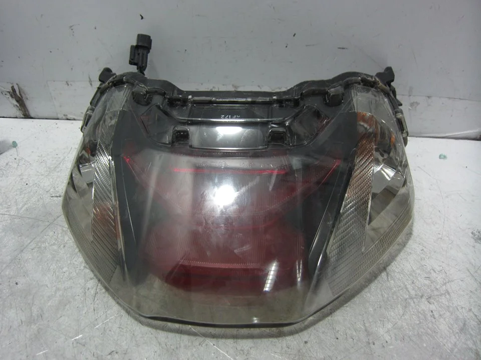 Foto de PILOTO TRASERO HONDA SH 125I 125 cm3 - 9 kW (12 CV / 9 KW) referencia AG-010-105494