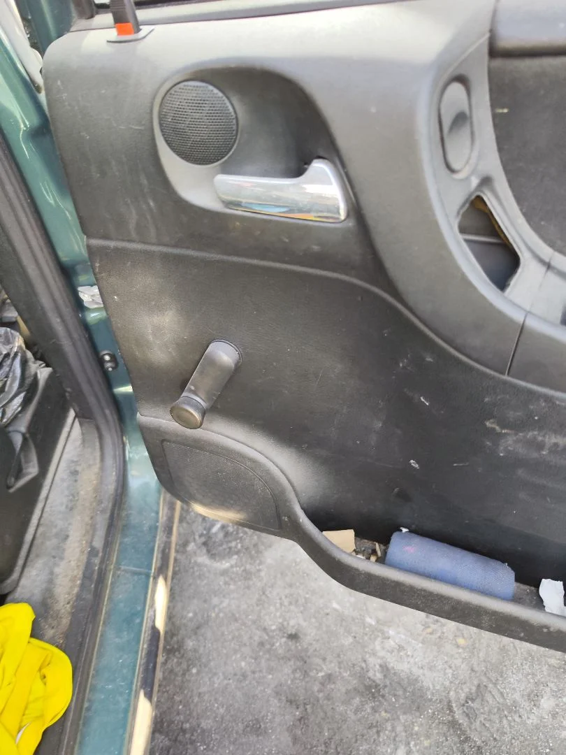 Foto de ELEVALUNAS TRASERO DERECHO OPEL ZAFIRA A 2.0 DTI (101 CV / 74 KW) referencia 90579504