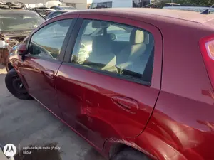Foto de LUNA TRASERA IZQUIERDA FIAT GRANDE PUNTO (199) 1.4 CAT (78 CV / 57 KW) referencia 0051869151